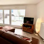 T4 Avec Grande Terrasse Et Parking Prive קאין