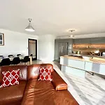 T4 Avec Grande Terrasse Et Parking Privé Appartement Caen