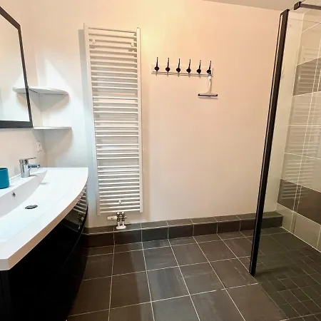 Apartamento T4 Avec Grande Terrasse Et Parking Prive *