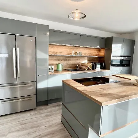 T4 Avec Grande Terrasse Et Parking Prive * Кан